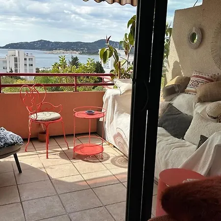 T3 Luxe, Vue Mer-piscine, A Pied Apartment Le Lavandou